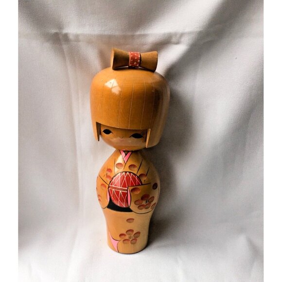 Japanese Kokeshi Doll With Hair Bow Kimono Pink Carved Dots 10.5 “ - Picture 7 of 8